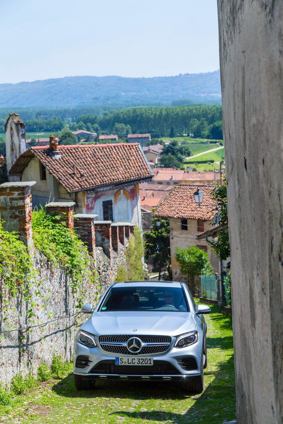  Mercedes-Benz GLC300 4Matic AMG Line Coupe 2016 года  (фото 10 из 26)